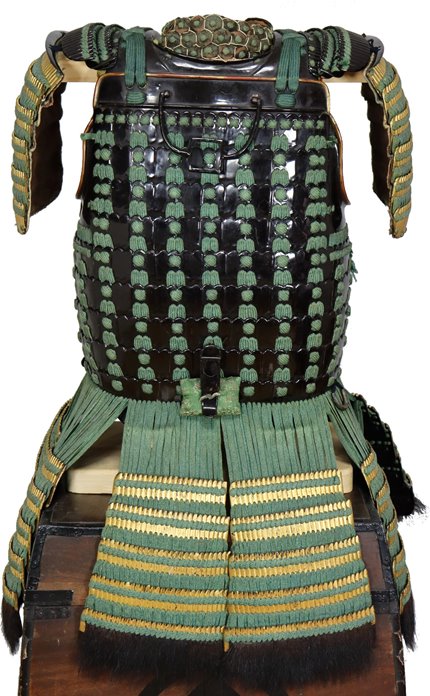 甲冑　鉄黒漆塗碁石頭二枚胴　Japanese armor